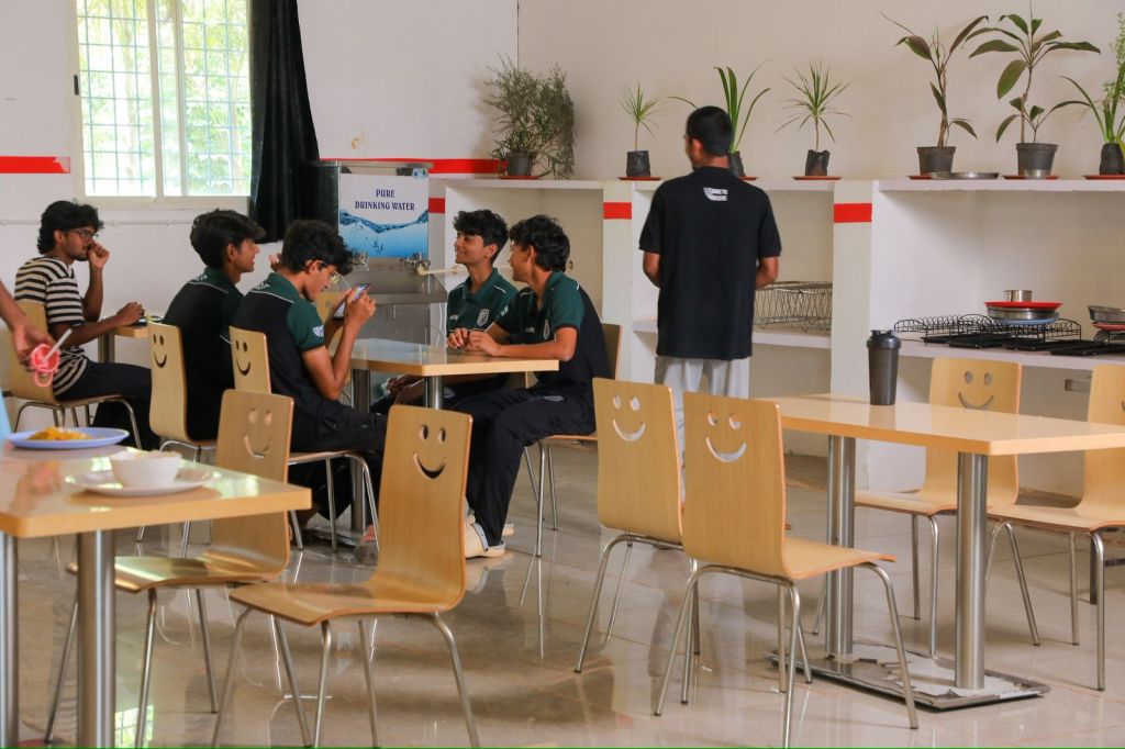 Canteen_slide1